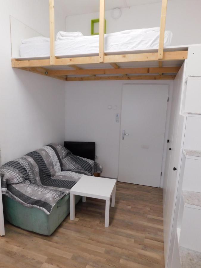 Ledek Apartment Lubiana Esterno foto