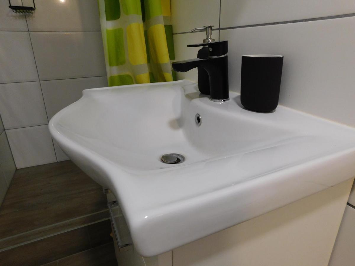 Ledek Apartment Lubiana Esterno foto